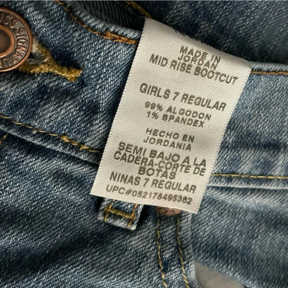 Levi Strauss Girls size 7 regular Bootcut  Flare Jeans - Blue